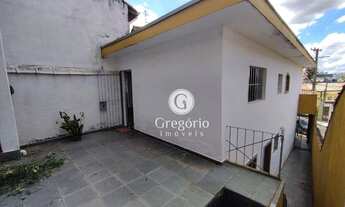 Imagem 6: Imóvel amplo com 03 casas (alugadas) no terreno, excelente para investidor ou grandes famí