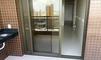 Imagem 3: Sinfonia em frente a Praça Martins Dourado 4suítes 4vagas liga 9 8 7 4 8 3 1 0 8 o