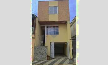 Imagem: Casa com 3 quartos Centro