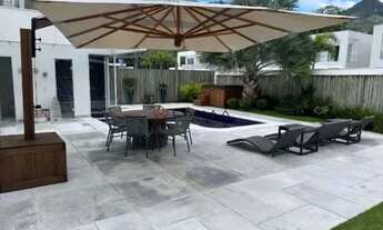 Imagem 3: Casa Duplex de Alto Padrão no Condomínio Porto Frade, Angra dos Reis/RJ