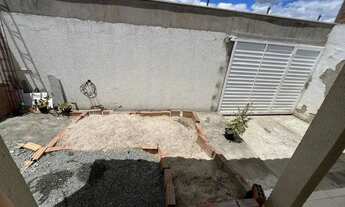 Imagem 6: OPORTUNIDADE NO BAIRRO GABRIELA: Casa 2/4 em Terreno de 160m² - Toda Murada!