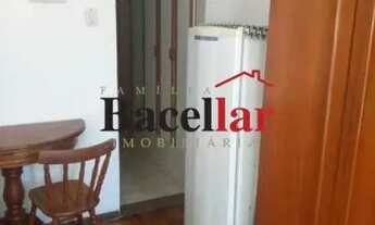 Imagem 2: Kitnet/Conjugado - / Residencial / Glória