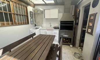 Imagem 4: Casa térrea com pátio lateral