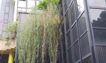 Imagem 5: Oportunidade única para investir em um imóvel comercial de alto padrão! Esta deslumbrante