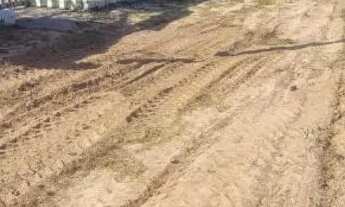 Imagem 3: Verdo um terreno próximo a praia paraquatira