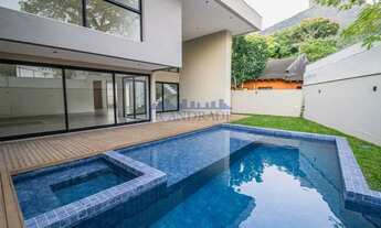 Imagem 3: Casa com 713m², vista Pedra da Gávea, 5 suites no melhor condomínio do Itanhangá
