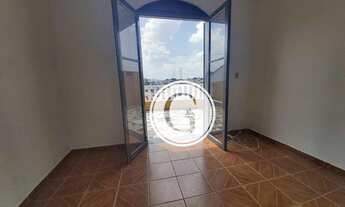 Imagem 3: Imóvel amplo com 03 casas (alugadas) no terreno, excelente para investidor ou grandes famí