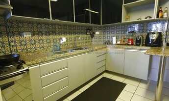 Imagem 7: LINDO E ESPAÇOSO APARTAMENTO REFORMADO DISPONÍVEL PARA COMPRA NO BAIRRO DA TAMARINEIRA