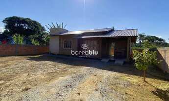 Imagem 3: Casa mista em amplo terreno de 300 m² no bairro Pedras Brancas em Barra Velha/SC