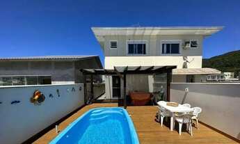 Imagem: Sobrado Mobiliado com Piscina a 800m do