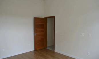 Imagem 6: Casa de condomínio para venda tem 372 metros quadrados com 4 quartos