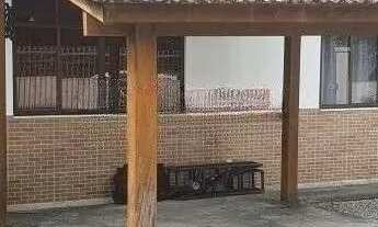 Imagem: CASA COM AMPLO TERRENO