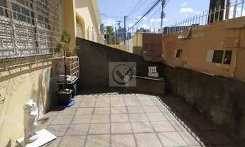 Imagem 7: Versatilidade e Espaço no Coração da 13 de Julho: Casa com 4 Quartos e Quintal Amplo!