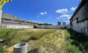 Imagem: ALUGA-SE TERRENO COM 900m2, LOCALIZADO NA