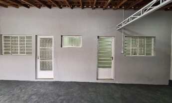 Imagem 3: Excelente casa sobrado no bairro Real Park, 2 quartos, 2 banheiros, 2 vagas de garage