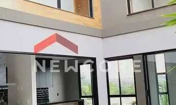 Imagem: Casa de condomínio em Avenida Luiz Eduardo