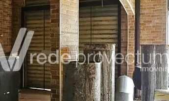 Imagem 7: Salão comercial, com casa para locação, no coração da Avenida Suaçuna, no Ouro Verde!