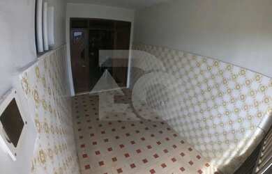 Imagem 3: Casa de 184m² no Bairro Siqueira Campos com 3 Quartos, Garagem, Quintal e Área de Serviço