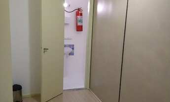 Imagem 2: Excelente saleta, sala e banheiro, possui interfone e local para ar condicionado