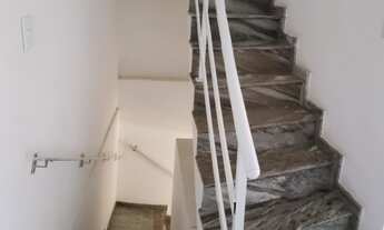 Imagem 5: Casa Tríplex 3 Quartos, Churrasqueira Em Rua Residencial