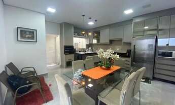 Imagem 3: Casa de condomínio Próximo ao Centro Politico tem 167 m2 com 3 quartos em Despraiado - Cui