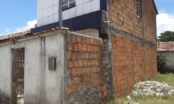 Imagem 4: Casa em rua pública