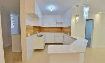 Imagem 2: Apartamento 3 quartos 110m² para venda reformado com vaga no Arpoador