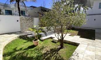 Imagem 7: Casa de condomínio sobrado para venda tem 310 metros quadrados com 5 quartos