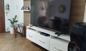 Imagem: Vendo um sobrado em condomínio, com móveis