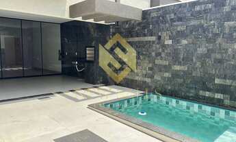 Imagem: Casa- 3 quartos, 1 suíte, 111m², piscina