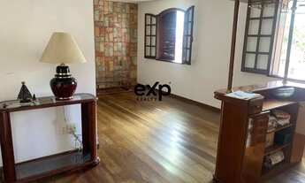 Imagem: Casa à venda com 210m², 4 Quartos, bairro