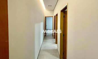 Imagem 5: Casa térrea e nova com 3 quartos (1 suíte), 2 vagas à venda, 180 m² por R$ 720.000 - Jardi