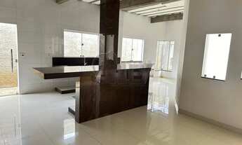 Imagem 4: Casa à Venda na Vila Nova, Montes Claros - Região Nobre ao Lado do Ibiturun