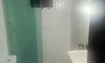 Imagem 2: Alugo uma casa 3comodos ,não é independente.aluguel 700 com água e energia incluso.