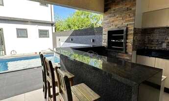 Imagem 4: Casa Alto Padrão na Barra do Saí 5 Suítes, Piscina e Vista para o Mar!