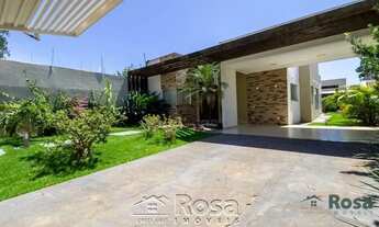 Imagem 2: Casa Térrea à Venda com 3 Quarto(s), Sendo 1 Suíte, Armários Planejados na Cozinha, Equipa