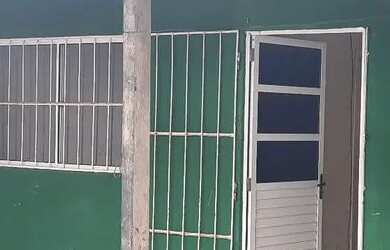 Imagem: Casa simples. Com Terreno