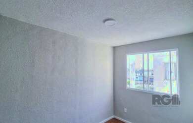 Imagem 3: Apartamento de dois dormitórios e uma vaga de garagem no bairro Mario Quintana em Porto Al