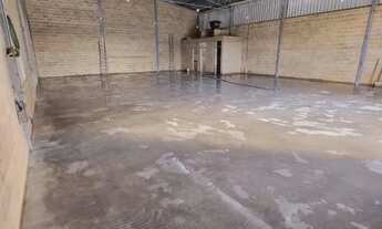 Imagem 2: GALPÃO COM 300m²