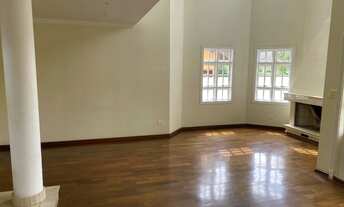 Imagem 4: Casa de condomínio para aluguel possui 400 metros quadrados com 4 quartos