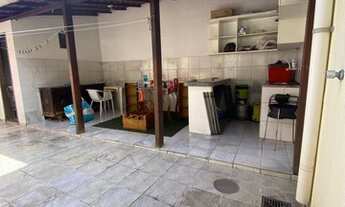 Imagem 2: Casa de condomínio para venda possui 160 metros quadrados com 3 quartos