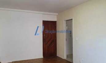 Imagem 2: Leblon - Frente e desocupado - Andar alto - 3 quartos com armários - Cozinha com armários