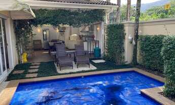 Imagem 2: Casa de condomínio sobrado para aluguel tem 180 metros quadrados com 4 quartos