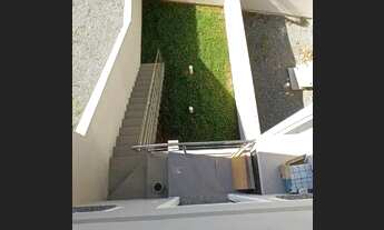 Imagem: Sobrado com porão e muito espaço externo