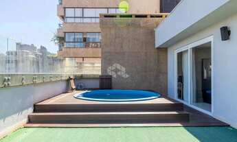 Imagem 3: Cobertura de 500 m² na Rua Santo Inácio, com vista espetacular do Guaíba e reforma impecáv