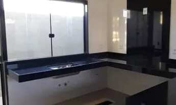 Imagem: Casa com 3 Quartos e 2 banheiros à Venda