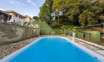 Imagem 3: Casa para Venda em Curitiba, Santa Felicidade, 3 dormitórios, 1 suíte, 4 banheiros, 8 vaga