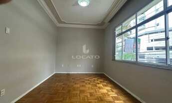 Imagem 3: Apartamento 3 quartos no Centro- ao lado colégio Jesuítas-01 lance pequeno de escadas-vend