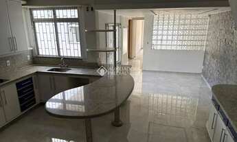 Imagem 3: Casa ampla e elegante em dois andares - 305m² de área construída!