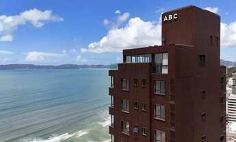 Imagem 2: Apartamento com 4 suítes, de Alto Padrão Frente Mar com Vista Definitiva e Lazer Completo